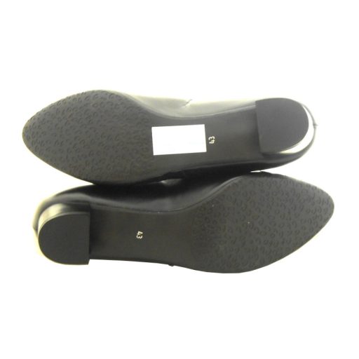 Linda/6037fekete.EXTRA